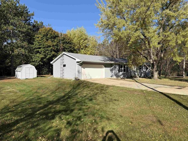 N2089 Shadow Road, Waupaca, WI 54981
