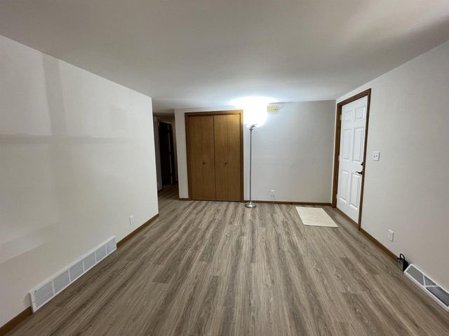 N2089 Shadow Road, Waupaca, WI 54981