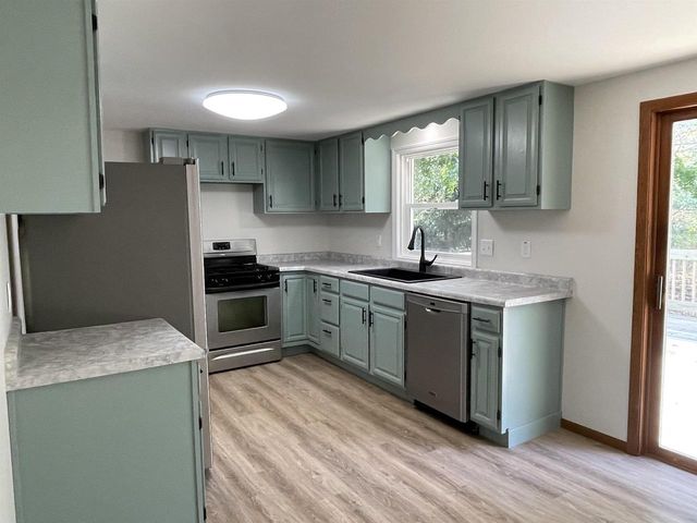 N2089 Shadow Road, Waupaca, WI 54981