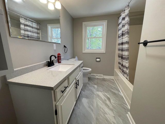 N2089 Shadow Road, Waupaca, WI 54981