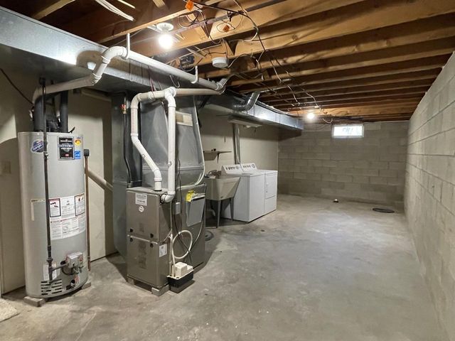 N2089 Shadow Road, Waupaca, WI 54981