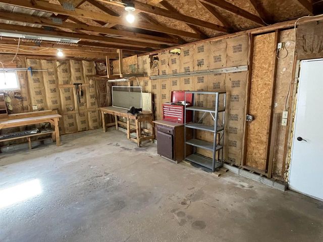 N2089 Shadow Road, Waupaca, WI 54981