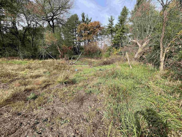 N2089 Shadow Road, Waupaca, WI 54981