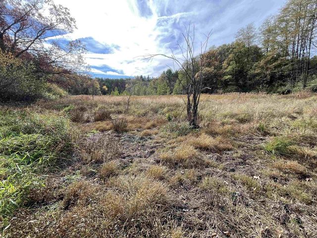 N2089 Shadow Road, Waupaca, WI 54981