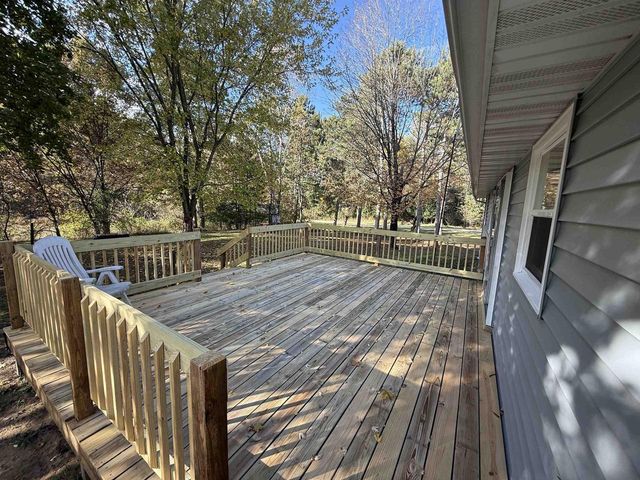 N2089 Shadow Road, Waupaca, WI 54981