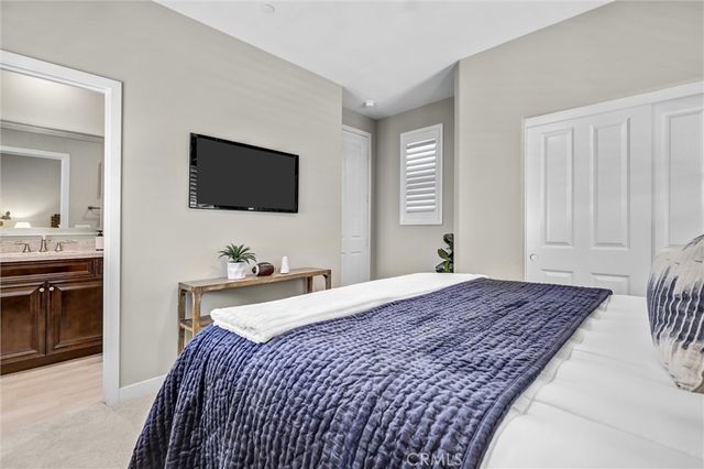 105 Rake, Irvine, CA 92618