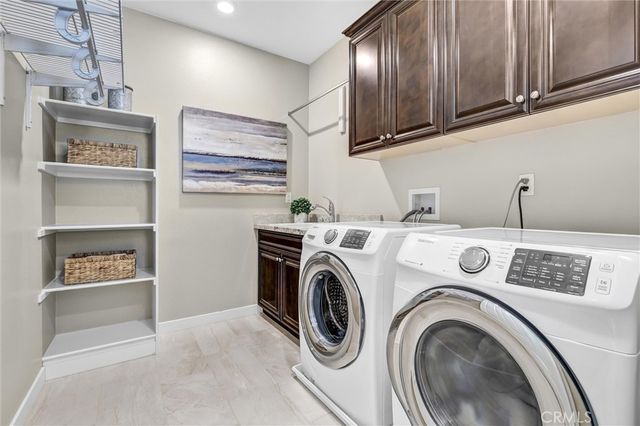 105 Rake, Irvine, CA 92618