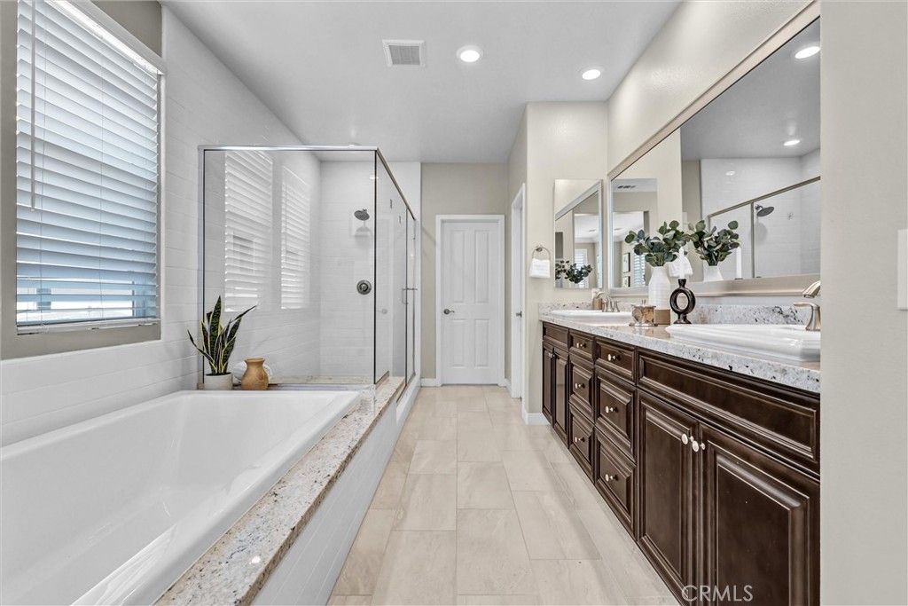 Image 22 of property listing at 105 Rake, Irvine, CA 92618