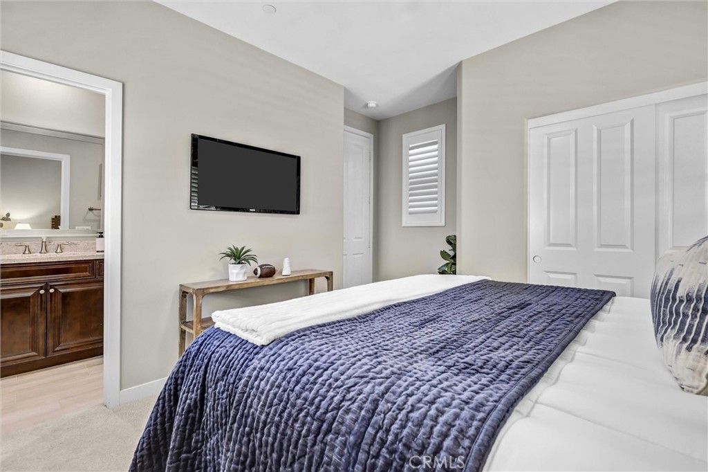 Image 30 of property listing at 105 Rake, Irvine, CA 92618