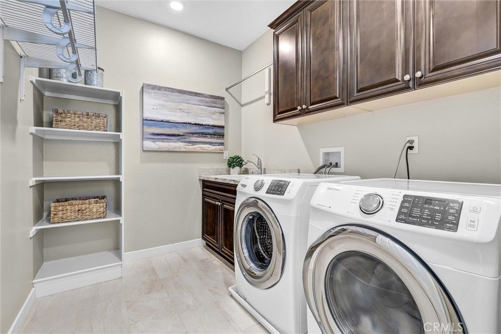 Image 32 of property listing at 105 Rake, Irvine, CA 92618