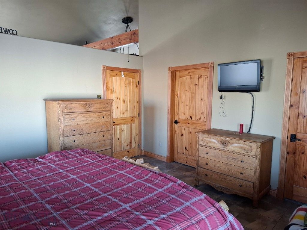 Address unavailable. photo 10