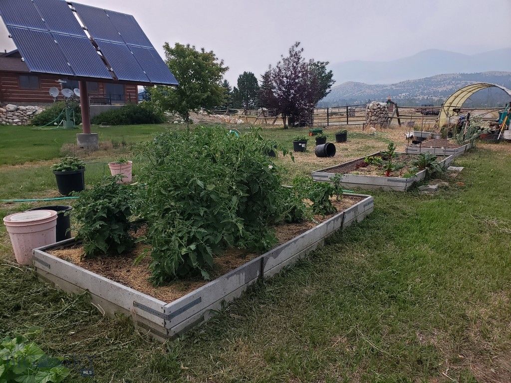 Address unavailable. photo 27