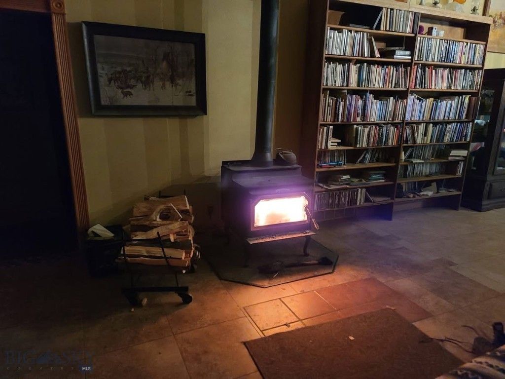 Address unavailable. photo 44