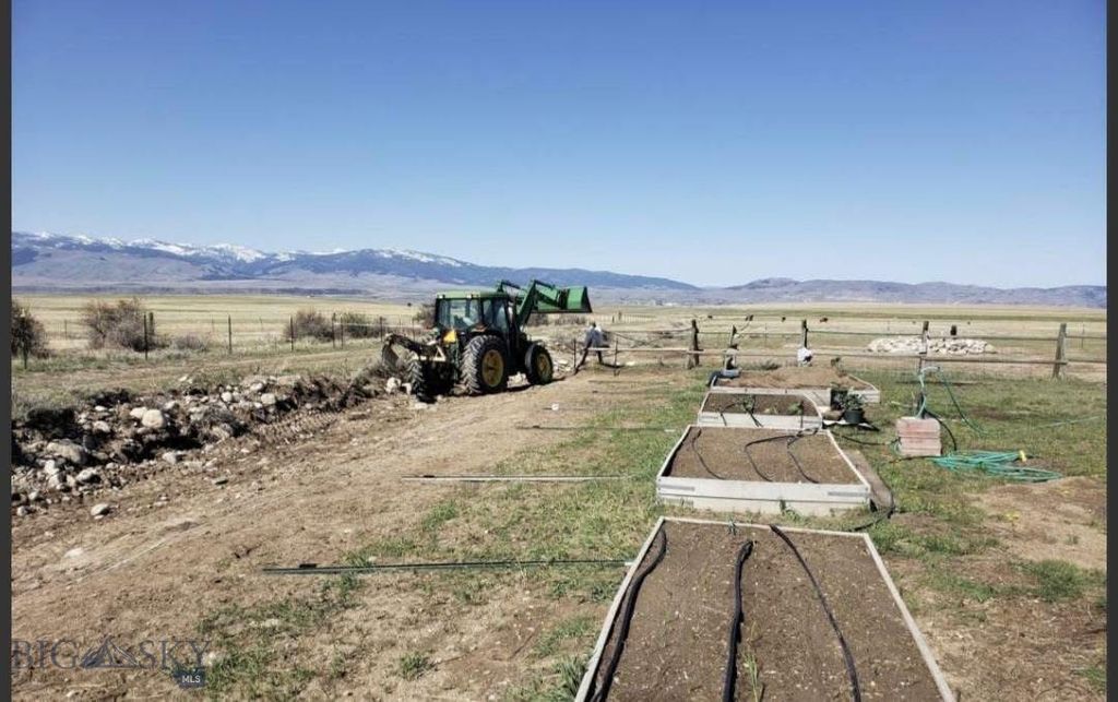 Address unavailable. photo 49