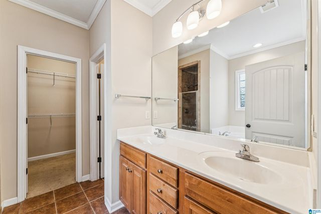 4950 PARADISE LAKE CIRCLE, Hoover, AL 35244