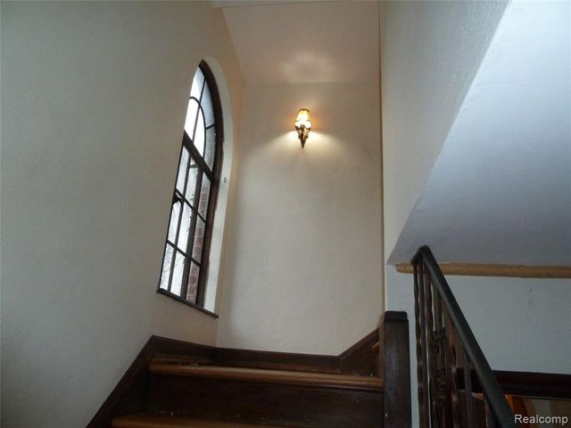 19925 Renfrew Road, Detroit, MI 48221