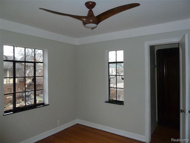 19925 Renfrew Road, Detroit, MI 48221