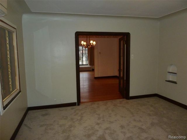 19925 Renfrew Road, Detroit, MI 48221