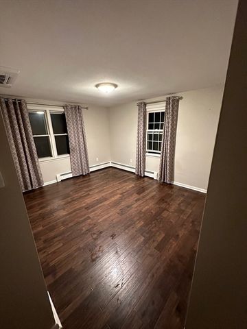 65 Lynnwood Ln, Worcester, MA 01609
