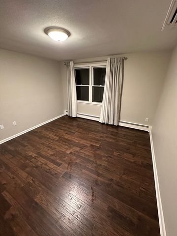 65 Lynnwood Ln, Worcester, MA 01609