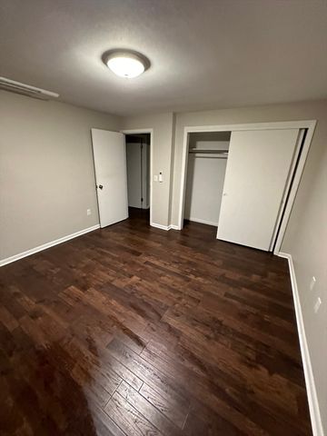 65 Lynnwood Ln, Worcester, MA 01609