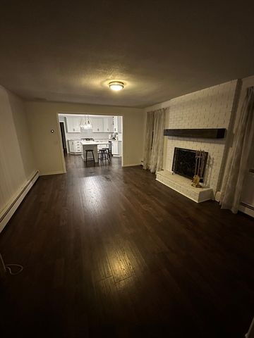 65 Lynnwood Ln, Worcester, MA 01609