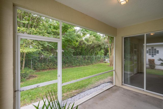 756 Crestwood Dr, St Augustine, FL 32086