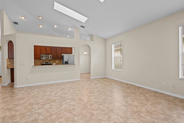 756 Crestwood Dr, St Augustine, FL 32086