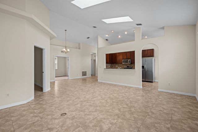 756 Crestwood Dr, St Augustine, FL 32086