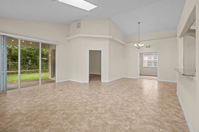 756 Crestwood Dr, St Augustine, FL 32086