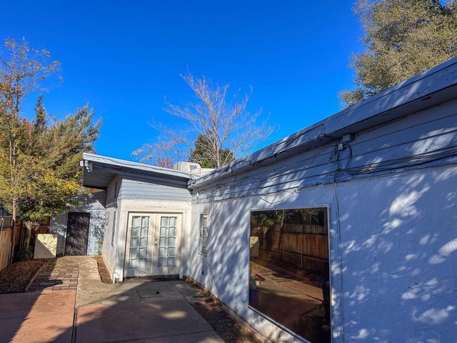 1840 8th Street, Redding, CA 96001
