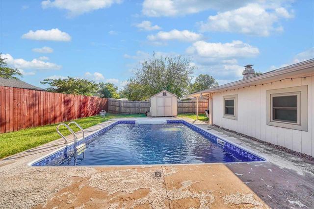 4608 NE Dearborn Ave, Lawton, OK 73507