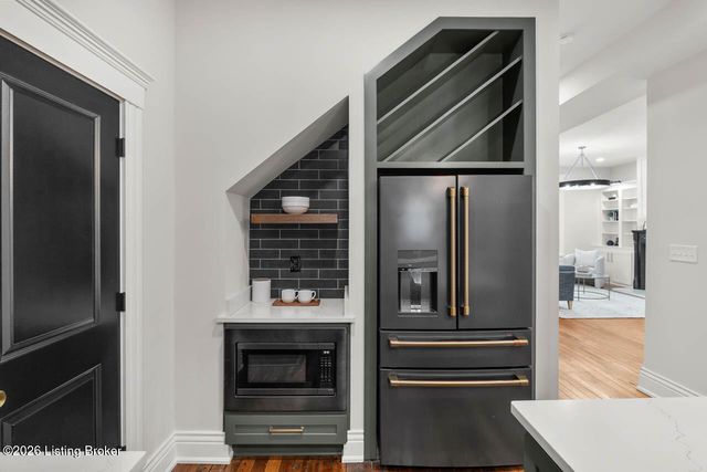 4548 S 3rd St, Louisville, KY 40214