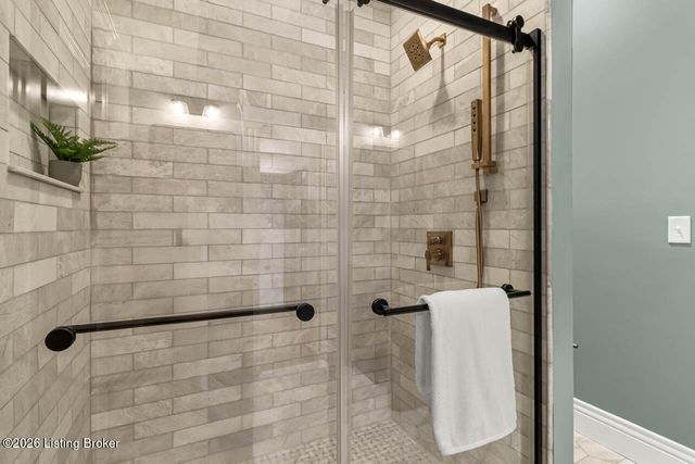 4548 S 3rd St, Louisville, KY 40214