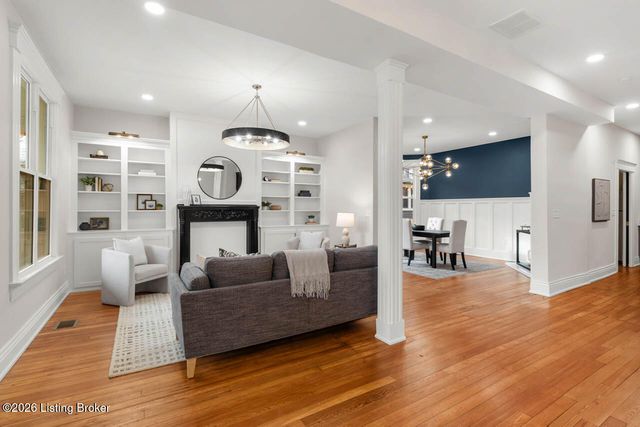 4548 S 3rd St, Louisville, KY 40214