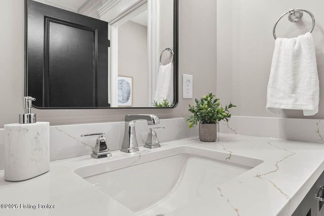 4548 S 3rd St, Louisville, KY 40214