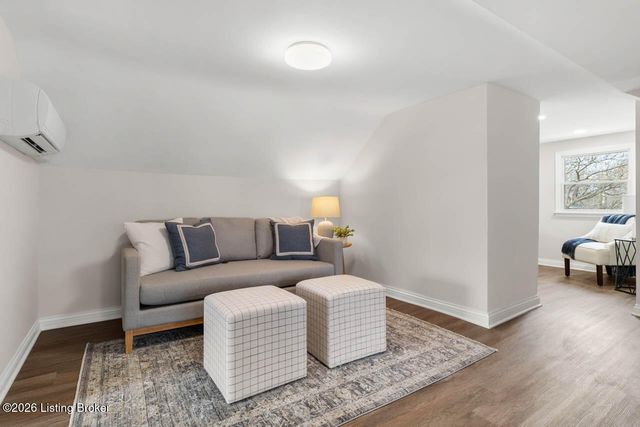 4548 S 3rd St, Louisville, KY 40214