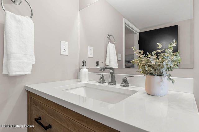 4548 S 3rd St, Louisville, KY 40214