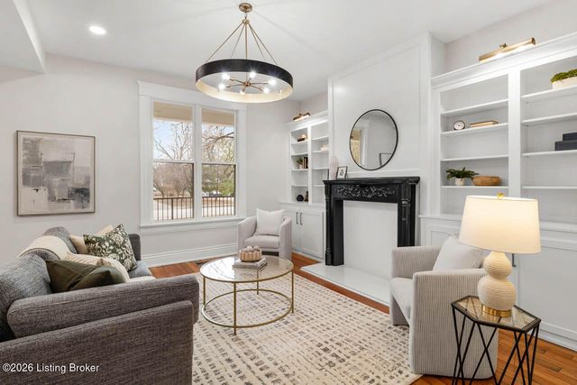 4548 S 3rd St, Louisville, KY 40214