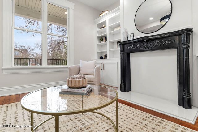 4548 S 3rd St, Louisville, KY 40214