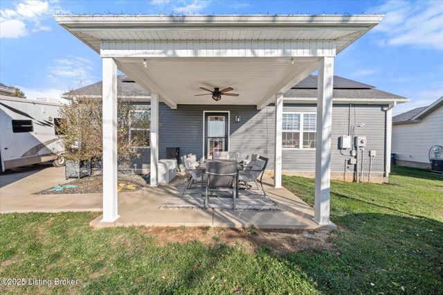 102 Copperfield Way, Bardstown, KY 40004