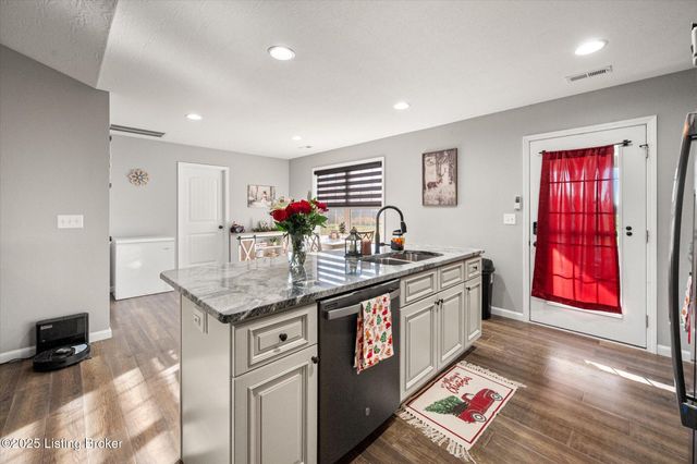 102 Copperfield Way, Bardstown, KY 40004