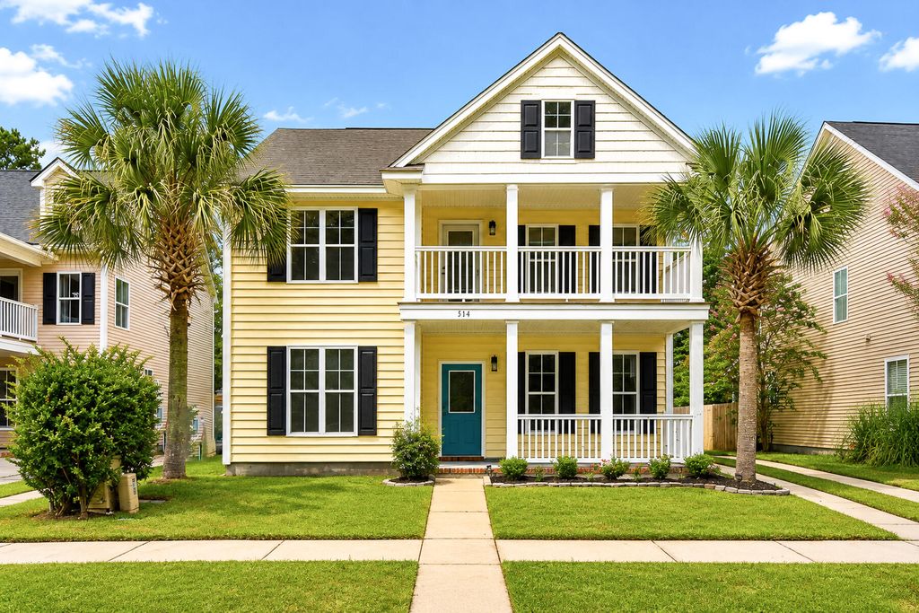 Image 1 of property listing at 514 Delafield Drive, Summerville, SC 29483
