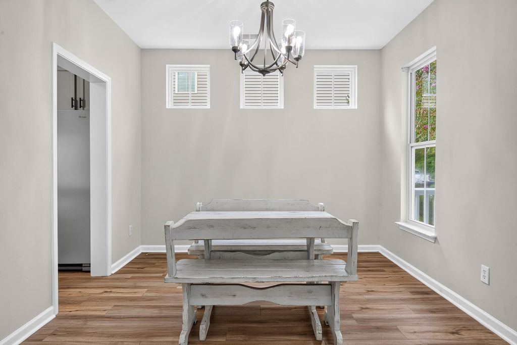 Image 15 of property listing at 514 Delafield Drive, Summerville, SC 29483