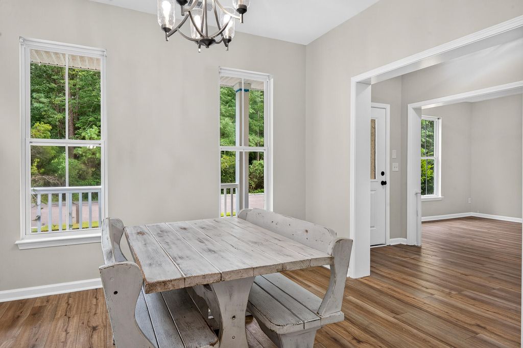 Image 17 of property listing at 514 Delafield Drive, Summerville, SC 29483