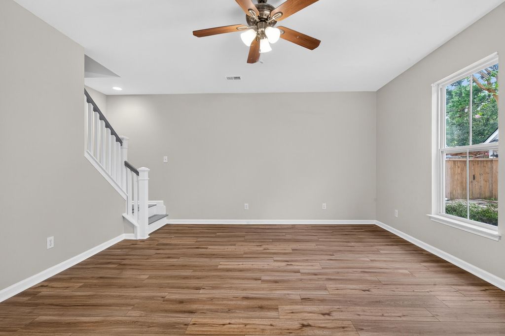 Image 20 of property listing at 514 Delafield Drive, Summerville, SC 29483