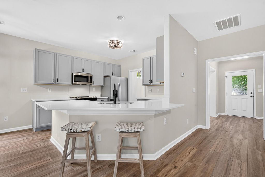Image 25 of property listing at 514 Delafield Drive, Summerville, SC 29483
