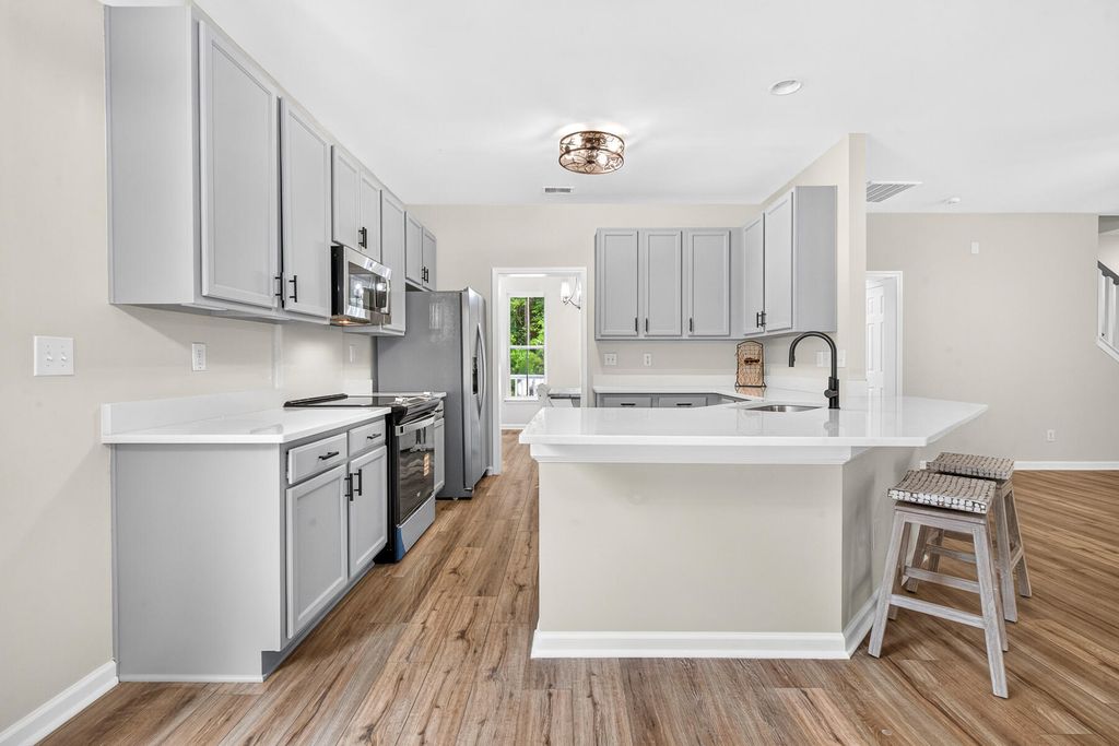 Image 27 of property listing at 514 Delafield Drive, Summerville, SC 29483