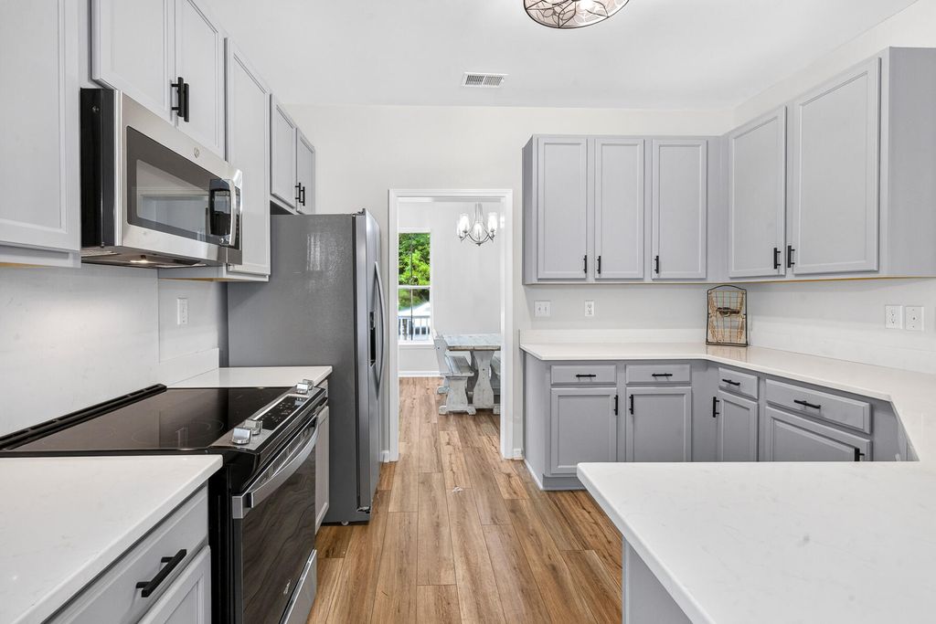 Image 31 of property listing at 514 Delafield Drive, Summerville, SC 29483