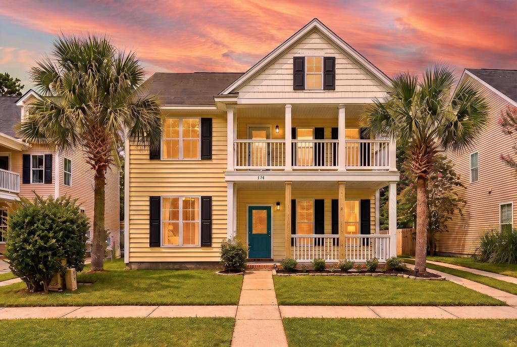 Image 4 of property listing at 514 Delafield Drive, Summerville, SC 29483